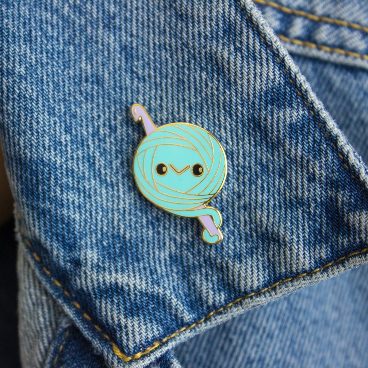 Limited Edition! Stitch the Yarn Ball Enamel Pin! – A Menagerie of