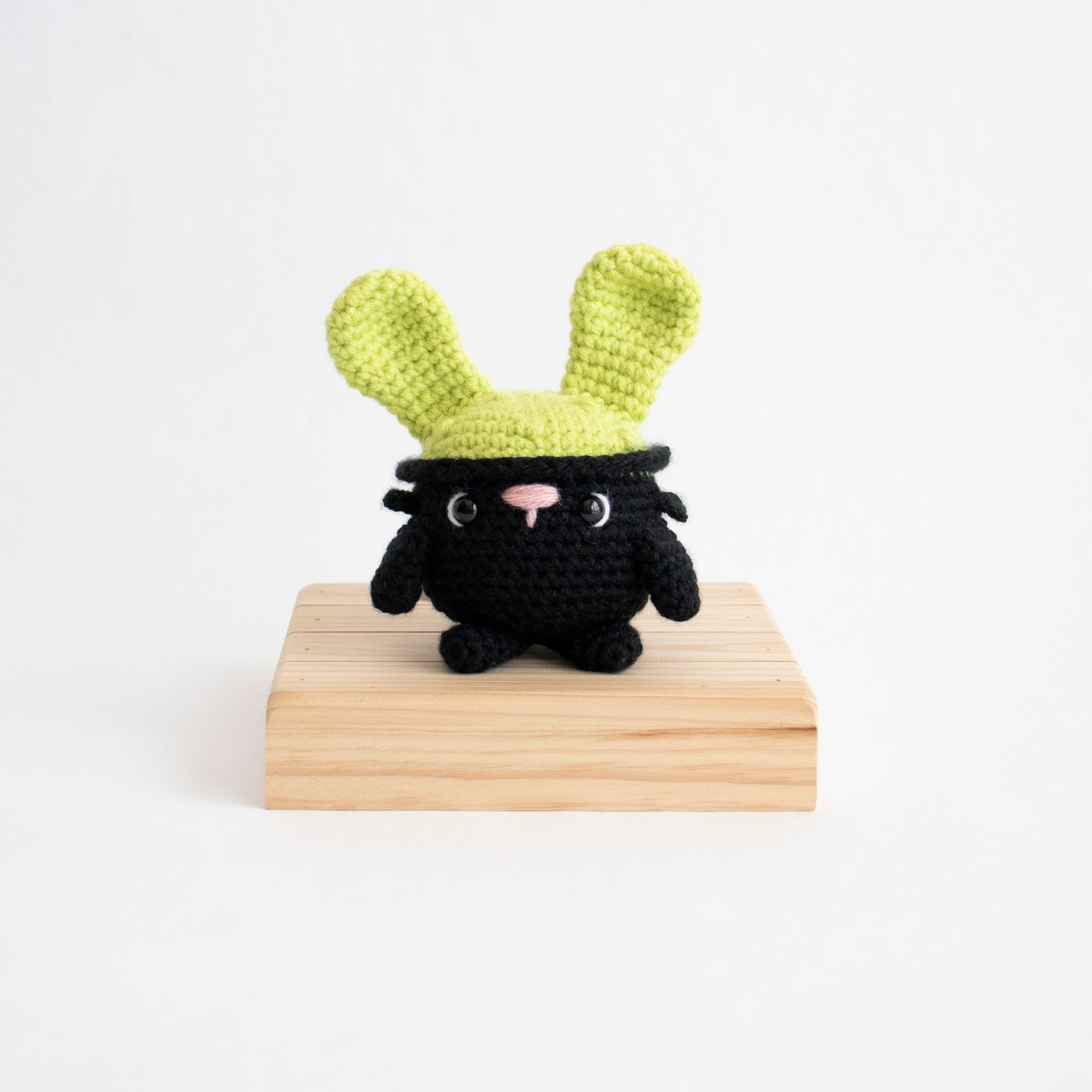 Crochet Amigurumi Cauldron Bunny- Ready to Ship